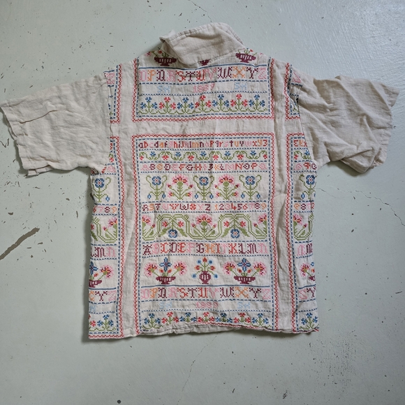 Cream and Red Floral Button Down Shirt with Short Sleeves - Picture 5 of 7